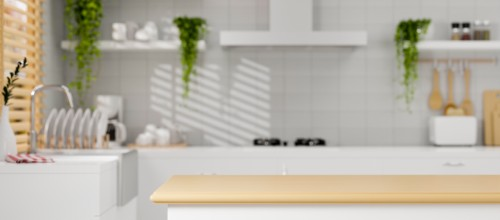 Czy kuchnia bez górnych szafek może być funkcjonalna?